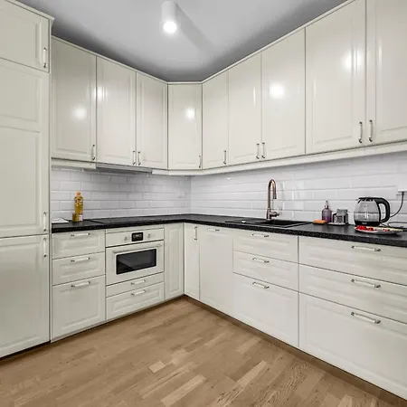 Praga - Parking, Terrace - By Rentujemy Apartment *