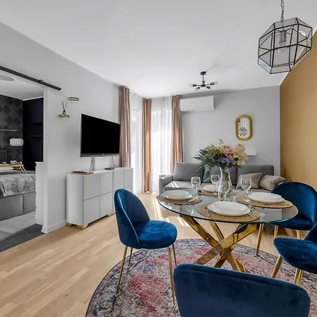 Praga - Parking, Terrace - By Rentujemy Apartment *